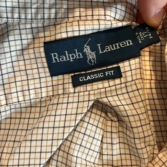 Men’s Classic Fit Button Down - Picture 4 of 4